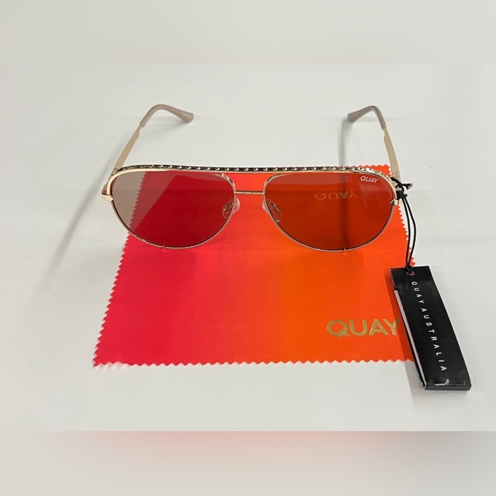 NWT Quay “HIGH KEY RIVET” Gold Tan Aviator Sunglasses New Women's Quay Drop